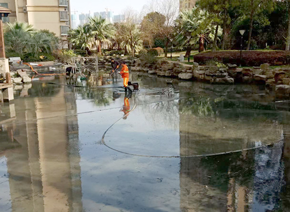 临桂景观池淤泥清理